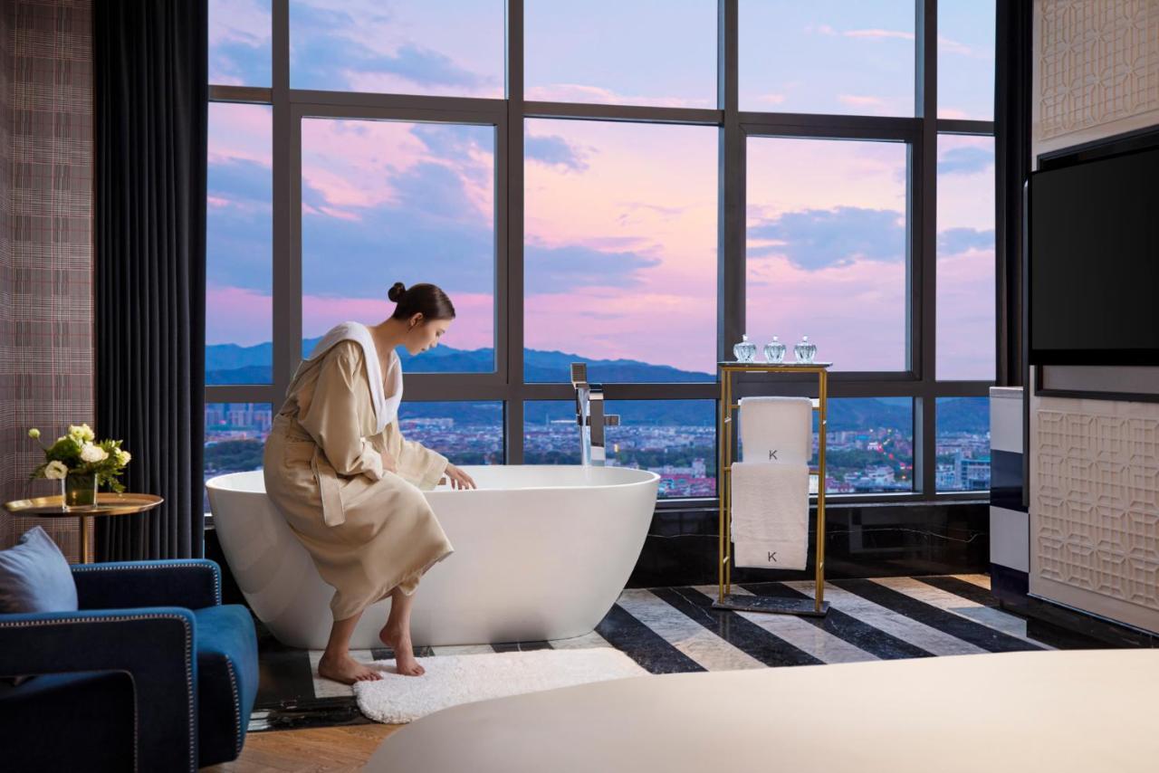 Yiwu Kaison K Hotel Экстерьер фото